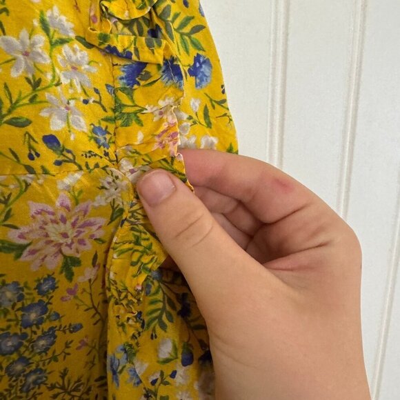 Old Navy NWT Yellow Floral Long Sleeve Button Down I24 - Picture 8 of 8